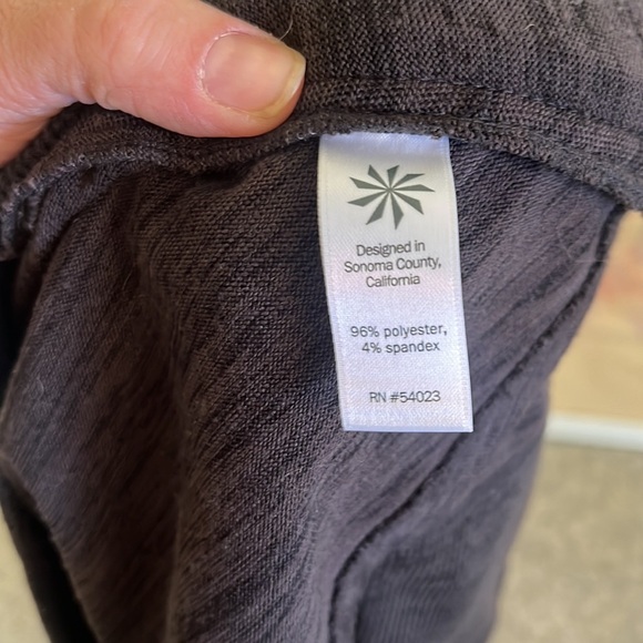 Athleta Blissful Shark-Bite Sweatshirt in Shale Heather (charcoal gray) Sz M. - Picture 7 of 9